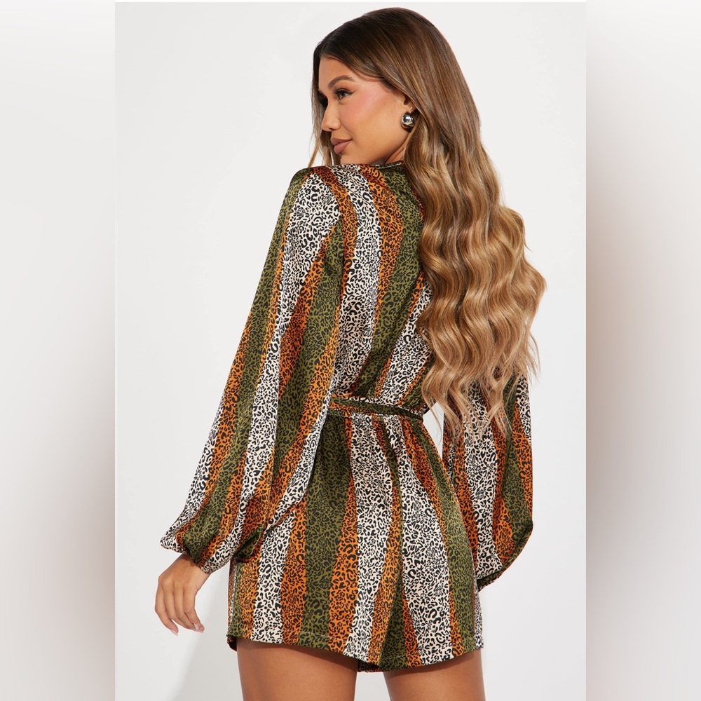 Fall 🍂 romper - Picture 2 of 2